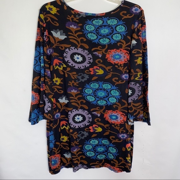 FashionFuse Bell Sleeve Floral Tunic Size Small - Picture 4 of 4